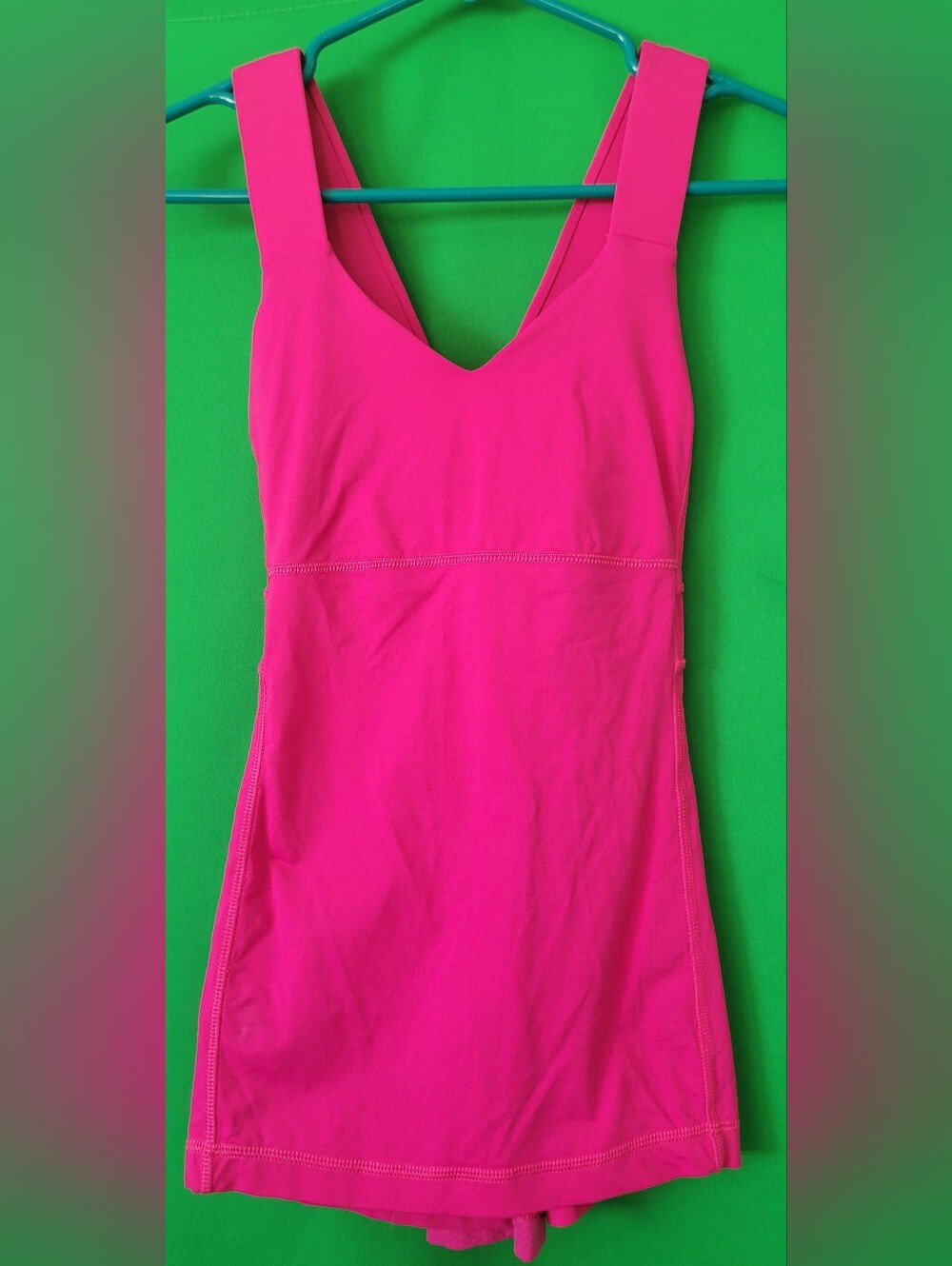 lululemon athletica Hot Pink V-Neck Sleeveless Athletic Tank Size 6 Criss Cross